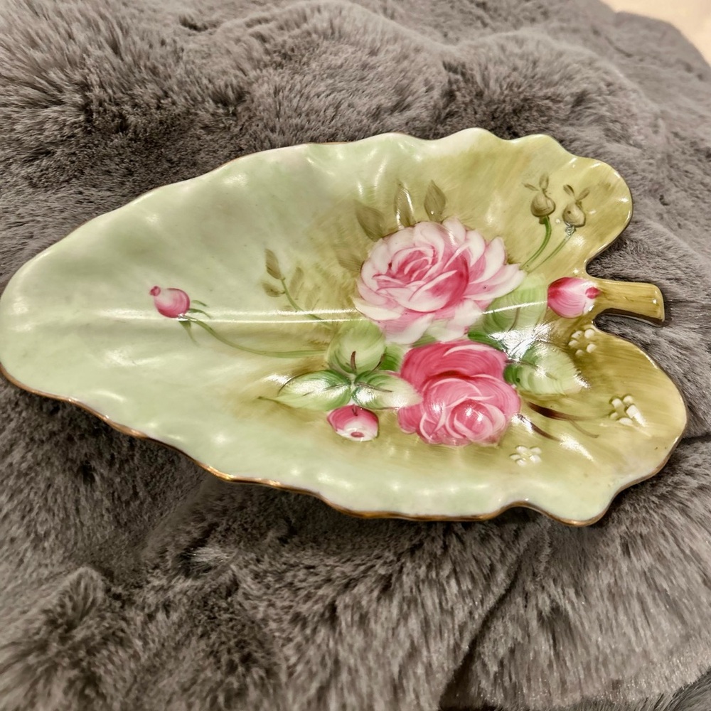 Vintage beautiful Lefton China handpainted Leaf trinket dish 1860s
